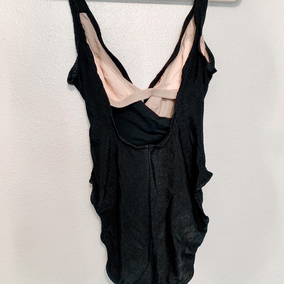 Vintage open back one piece! - Picture 4 of 4